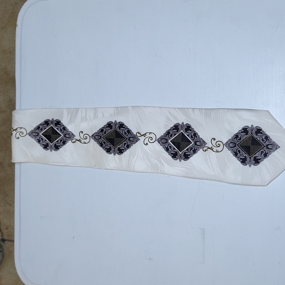 Gasparo Italian Design Silk Tie - Picture 1 of 2